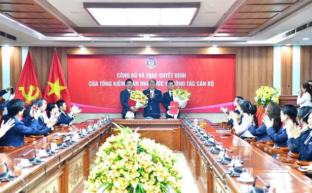 Công bố và trao Quyết định của Tổng Kiểm toán nhà nước về công tác cán bộ